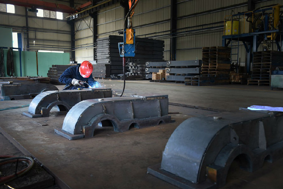 疫情面前 勇?lián)熑?科學復工 貢獻社會